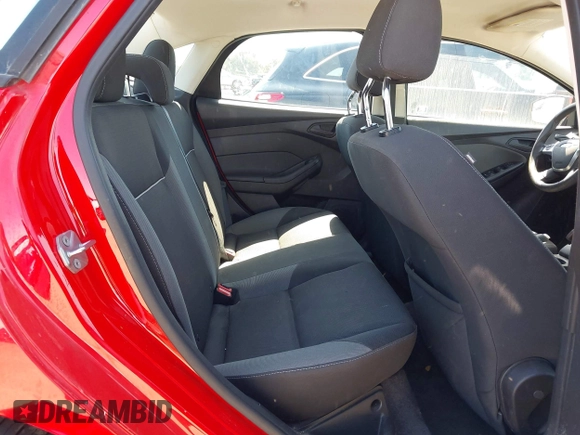 2012 Ford Focus SE z VIN 1FAHP3F21CL177044, wystawiony jako IAAI lot #42702897 z przebiegiem 189 898 mil mil oraz . Historia ofert i sprzedaży dostępna na DreamBid. Obrazek 8.