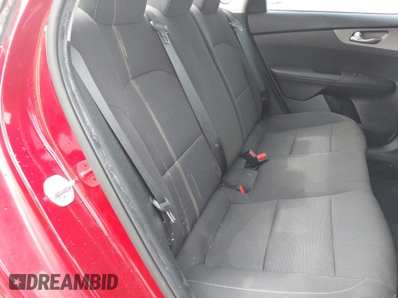 2019 Kia Forte LXS z VIN 3KPF24AD4KE063447, wystawiony jako IAAI lot #42278872 z przebiegiem 70 362 mil mil oraz . Historia ofert i sprzedaży dostępna na DreamBid. Obrazek 8.