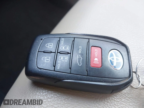 2021 Toyota Sienna XLE z VIN 5TDYRKEC2MS028134, wystawiony jako IAAI lot #42152640 z przebiegiem 107 427 mil mil oraz . Historia ofert i sprzedaży dostępna na DreamBid. Obrazek 11.