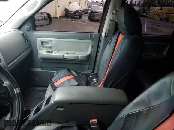 2005 Dodge Dakota Laramie with VIN 1D7HW58N65S227595, listed as a Copart auction lot 45540055 with 155,717 mi miles and Salvage Title. Bid and sale history available at DreamBid. Image 8.