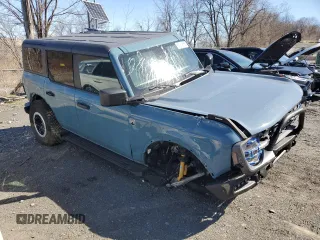 2023 Ford Bronco z VIN 1FMDE5DH1PLB44032, wystawiony jako Copart lot #51039155 z przebiegiem 14 668 mil mil oraz Nie do naprawy • Non repairable. Historia ofert i sprzedaży dostępna na DreamBid. Obrazek 4.