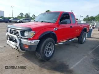 1996 Toyota Tacoma z VIN 4TAWM72N8TZ158887, wystawiony jako IAAI lot #42171836 z przebiegiem 248 871 mil mil oraz . Historia ofert i sprzedaży dostępna na DreamBid. Obrazek 2.