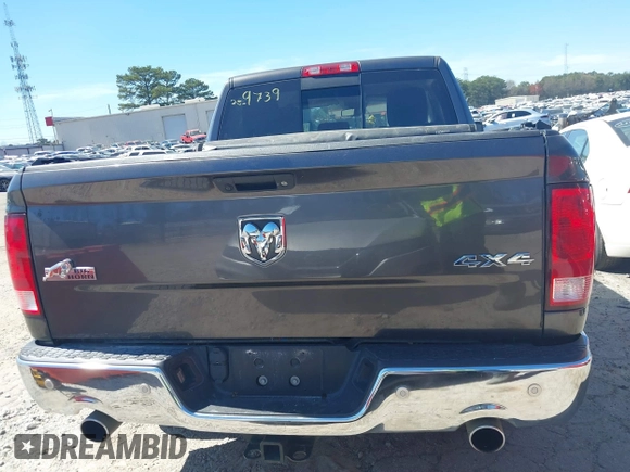 2018 Ram 1500 Big Horn z VIN 3C6RR7LT6JG135788, wystawiony jako IAAI lot #41823577 z przebiegiem 85 205 mil mil oraz . Historia ofert i sprzedaży dostępna na DreamBid. Obrazek 16.