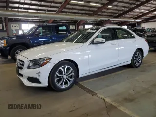 2015 Mercedes-Benz C-Class C 300 Luxury with VIN 55SWF4KB1FU039221, listed as a Copart auction lot 52974985 with 84,681 mi miles and Clean Title. Bid and sale history available at carsss.com. Image 1.
