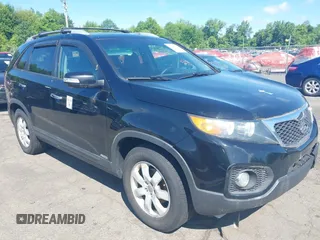 2013 Kia Sorento LX with VIN 5XYKTDA64DG424596, listed as a IAAI auction lot 42411554 with 173,868 mi miles and . Bid and sale history available at DreamBid. Image 1.