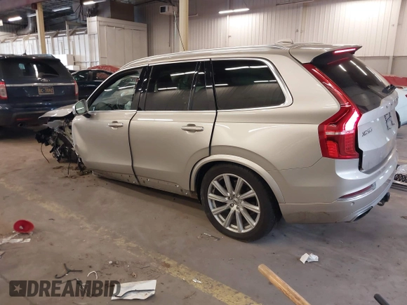 2016 Volvo XC90 T6 Inscription z VIN YV4A22PL7G1015431, wystawiony jako IAAI lot #41765381 z przebiegiem 83 471 mil mil oraz . Historia ofert i sprzedaży dostępna na DreamBid. Obrazek 3.