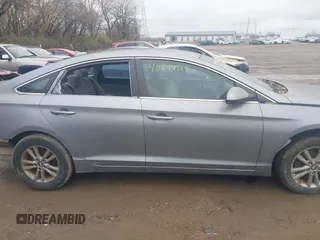 2017 Hyundai Sonata 2.4L z VIN 5NPE24AF1HH520605, wystawiony jako IAAI lot #40844185 z przebiegiem 178 208 mil mil oraz . Historia ofert i sprzedaży dostępna na DreamBid. Obrazek 14.