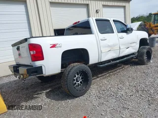 2009 Chevrolet Silverado 1500 LTZ with VIN 3GCEK33M19G162955, listed as a IAAI auction lot 41851348 with 203,553 mi miles and . Bid and sale history available at DreamBid. Image 4.
