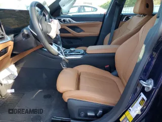 2023 BMW i4 eDrive35 z VIN WBY43AW08PFR10037, wystawiony jako Copart lot #66393433 z przebiegiem 3 313 mil mil oraz . Historia ofert i sprzedaży dostępna na DreamBid. Obrazek 7.