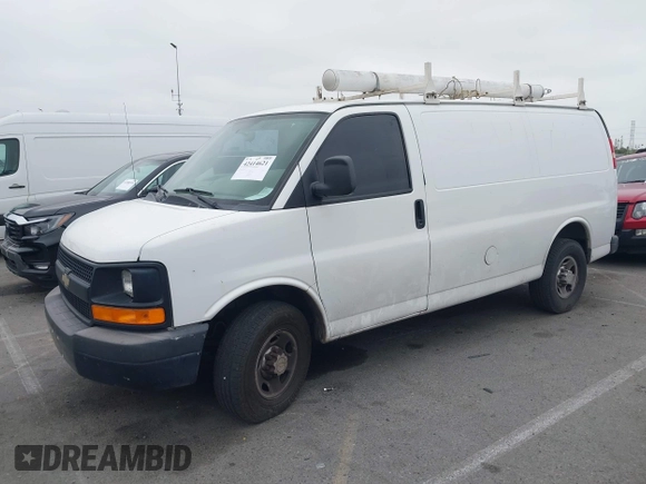 2012 Chevrolet Express Cargo z VIN 1GCWGFCA7C1201373, wystawiony jako IAAI lot #42414621 z przebiegiem 181 807 mil mil oraz . Historia ofert i sprzedaży dostępna na DreamBid. Obrazek 2.