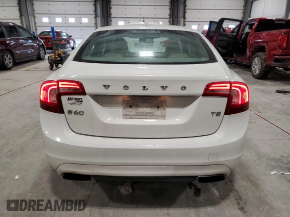 2014 Volvo S60 T5 with VIN YV1612FS9E2280986, listed as a Copart auction lot 54406225 with 161,414 mi miles and Clean Title. Bid and sale history available at carsss.com. Image 6.