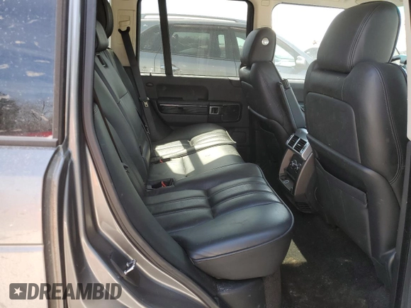 2011 Land Rover Range Rover HSE Lux z VIN SALMF1D42BA330151, wystawiony jako Copart lot #49777015 z przebiegiem 117 470 mil mil oraz Czysty tytuł • Clean title. Historia ofert i sprzedaży dostępna na DreamBid. Obrazek 11.