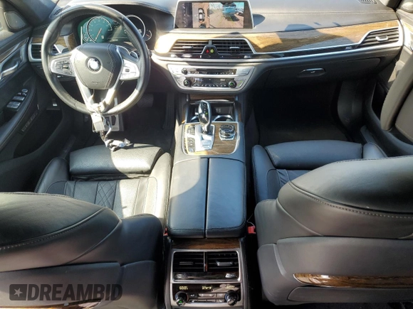 2017 BMW 7 Series ALPINA B7 xDrive with VIN WBA7F2C58HG421402, listed as a Copart auction lot 60721823 with 61,988 mi miles. Bid and sale history available at carsss.com. Image 8.