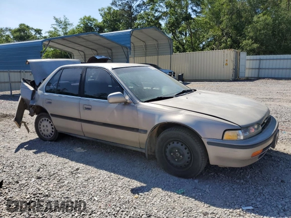 1993 Honda Accord z VIN 1HGCB7658PA114384, wystawiony jako Copart lot #54768665 z przebiegiem 249 877 mil mil oraz Szkoda całkowita • Salvage title. Historia ofert i sprzedaży dostępna na DreamBid. Obrazek 4.
