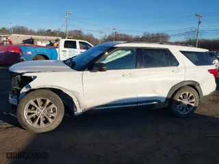 2022 Ford Explorer XLT with VIN 1FMSK8DHXNGC10004, listed as a IAAI auction lot 41281185 with 184,416 mi miles. Bid and sale history available at carsss.com. Image 19.
