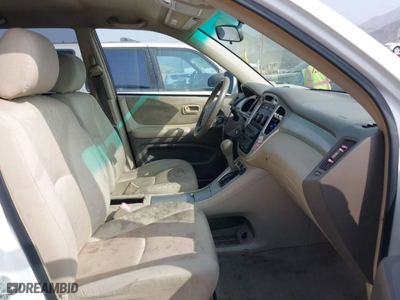 2006 Toyota Highlander w/3rd Row with VIN JTEDP21A460117651, listed as a IAAI auction lot 40618172 with 218,563 mi miles. Bid and sale history available at carsss.com. Image 5.