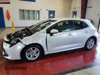 2022 Toyota Corolla Hatchback SE with VIN JTND4MBE4N3182793, listed as a Copart auction lot 69609184 with 21,813 mi miles and Salvage Title. Bid and sale history available at carsss.com. Image 1.