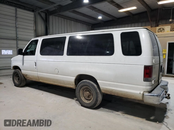 2008 Ford Econoline Passenger XL with VIN 1FBSS31L88DB04015, listed as a Copart auction lot 89138785 with 260,892 mi miles and Salvage Title. Bid and sale history available at DreamBid. Image 2.