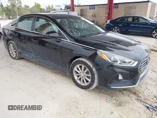 2018 Hyundai Sonata SE z VIN 5NPE24AF4JH700246, wystawiony jako IAAI lot #41375409 z przebiegiem 81 945 mil mil oraz . Historia ofert i sprzedaży dostępna na DreamBid. Obrazek 1.