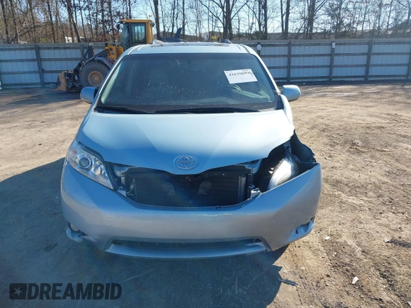 2017 Toyota Sienna XLE Auto Access Seat with VIN 5TDYZ3DCXHS767278, listed as a IAAI auction lot 41639093 with 87,775 mi miles and . Bid and sale history available at DreamBid. Image 6.