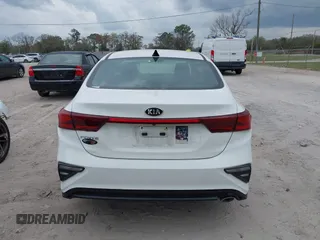 2020 Kia Forte LXS with VIN 3KPF24AD0LE226080, listed as a IAAI auction lot 41624285 with 10,122 mi miles. Bid and sale history available at carsss.com. Image 16.