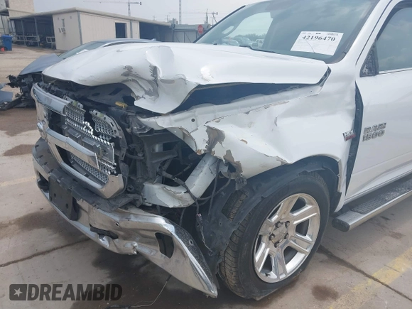 2017 Ram 1500 Lone Star Silver z VIN 1C6RR6LT7HS791379, wystawiony jako IAAI lot #42196470 z przebiegiem 96 222 mil mil oraz . Historia ofert i sprzedaży dostępna na DreamBid. Obrazek 6.