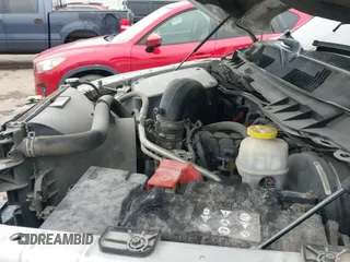 2018 Ram 1500 Express z VIN 3C6RR6KT9JG250686, wystawiony jako IAAI lot #41413614 z przebiegiem 145 051 mil mil oraz . Historia ofert i sprzedaży dostępna na DreamBid. Obrazek 20.