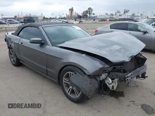 2013 Ford Mustang V6 with VIN 1ZVBP8EM7D5214021, listed as a IAAI auction lot 42197070 with 137,888 mi miles and . Bid and sale history available at DreamBid. Image 1.