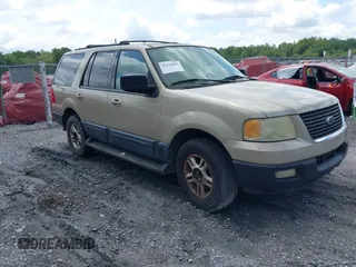 2004 Ford Expedition Special Service z VIN 1FMRU15W24LA46475, wystawiony jako IAAI lot #42276093 z przebiegiem 218 197 mil mil oraz . Historia ofert i sprzedaży dostępna na DreamBid. Obrazek 1.