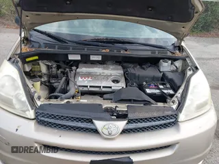 2005 Toyota Sienna CE with VIN 5TDZA23C65S226571, listed as a IAAI auction lot 41964558 with 111,827 mi miles. Bid and sale history available at carsss.com. Image 10.