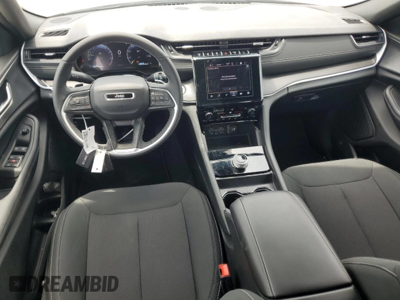 2025 Jeep Grand Cherokee Altitude with VIN 1C4RJGAGXSC281508, listed as a Copart auction lot 64841415 with 2,231 mi miles and Salvage title. Bid and sale history available at DreamBid. Image 8.