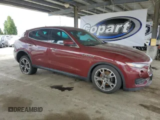 2018 Maserati Levante z VIN ZN661XUA4JX268883, wystawiony jako Copart lot #55102575 z przebiegiem 91 638 mil mil oraz Tytuł czysty. Historia ofert i sprzedaży dostępna na DreamBid. Obrazek 4.