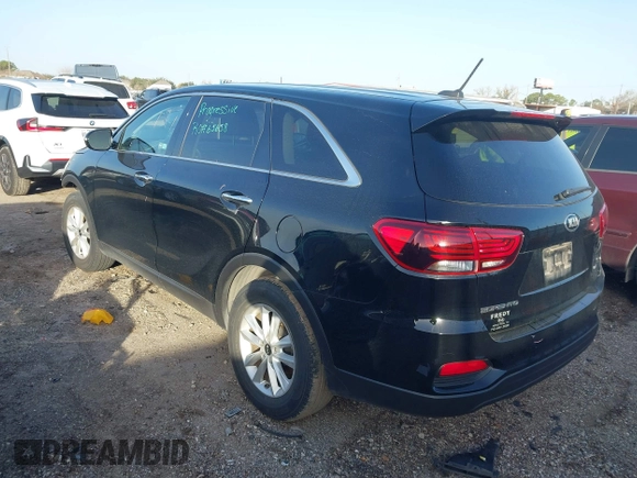 2019 Kia Sorento LX with VIN 5XYPG4A31KG579877, listed as a IAAI auction lot 41342414 with 32,549 mi miles. Bid and sale history available at carsss.com. Image 3.