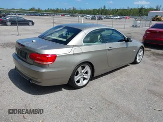 2008 BMW 3 Series 335i z VIN WBAWL73568PX52934, wystawiony jako IAAI lot #42212988 z przebiegiem 76 023 mil mil oraz . Historia ofert i sprzedaży dostępna na DreamBid. Obrazek 4.
