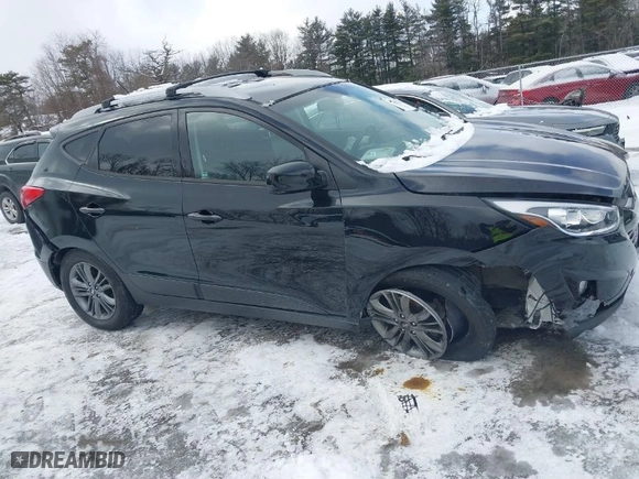 2015 Hyundai Tucson SE with VIN KM8JU3AG2FU103035, listed as a IAAI auction lot 41592256 with 105,792 mi miles. Bid and sale history available at carsss.com. Image 13.