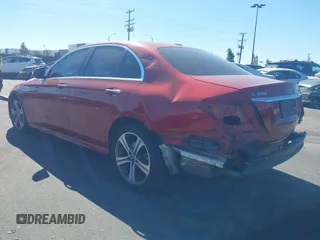 2020 Mercedes-Benz E 350 z VIN WDDZF8DBXLA704257, wystawiony jako IAAI lot #41248454 z przebiegiem 67 143 mil mil oraz . Historia ofert i sprzedaży dostępna na DreamBid. Obrazek 3.