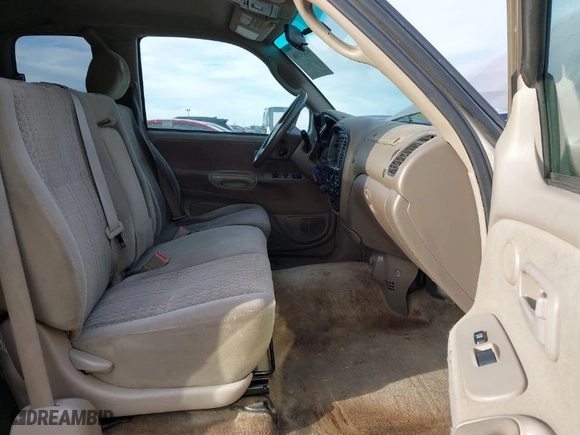 2006 Toyota Tundra SR5 with VIN 5TBBT44166S478013, listed as a IAAI auction lot 41631506 with 253,851 mi miles. Bid and sale history available at carsss.com. Image 5.
