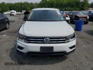 2018 Volkswagen Tiguan S z VIN 3VV1B7AX1JM072635, wystawiony jako Copart lot #58413425 z przebiegiem 79 514 mil mil oraz Szkoda całkowita • Salvage title. Historia ofert i sprzedaży dostępna na DreamBid. Obrazek 5.