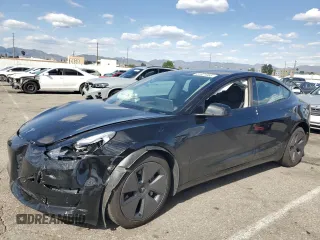 2023 Tesla Model 3 z VIN 5YJ3E1EA3PF713735, wystawiony jako Copart lot #51821995 z przebiegiem Nie podano mil oraz Szkoda całkowita • Salvage title. Historia ofert i sprzedaży dostępna na DreamBid. Obrazek 1.