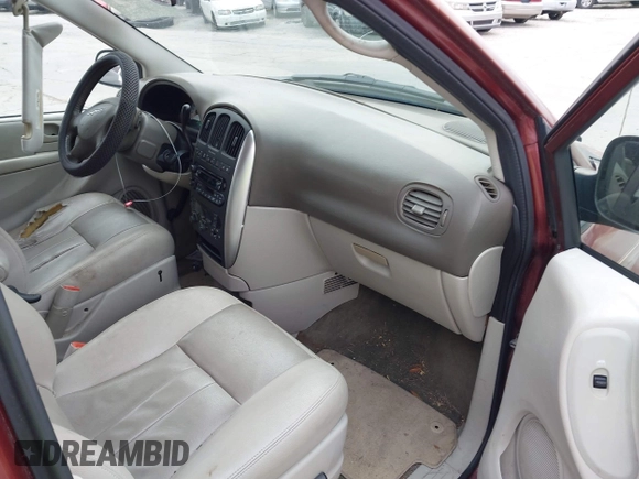 2007 Chrysler Town & Country LWB Touring with VIN 2A4GP54L97R294178, listed as a IAAI auction lot 41326629 with 251,055 mi miles. Bid and sale history available at carsss.com. Image 5.