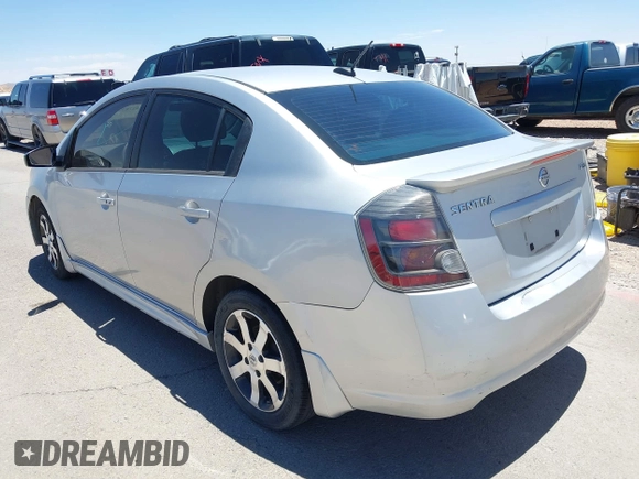 2012 Nissan Sentra SR z VIN 3N1AB6AP8CL646765, wystawiony jako IAAI lot #42283774 z przebiegiem 208 433 mil mil oraz . Historia ofert i sprzedaży dostępna na DreamBid. Obrazek 3.