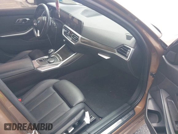 2020 BMW 3 Series 330i z VIN WBA5R1C05LFH82648, wystawiony jako IAAI lot #42112217 z przebiegiem 99 087 mil mil oraz . Historia ofert i sprzedaży dostępna na DreamBid. Obrazek 5.