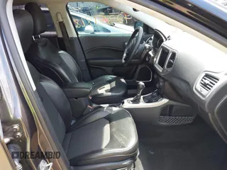 2018 Jeep Compass Latitude with VIN 3C4NJDBB5JT355582, listed as a IAAI auction lot 42351818 with 75,324 mi miles and . Bid and sale history available at DreamBid. Image 5.