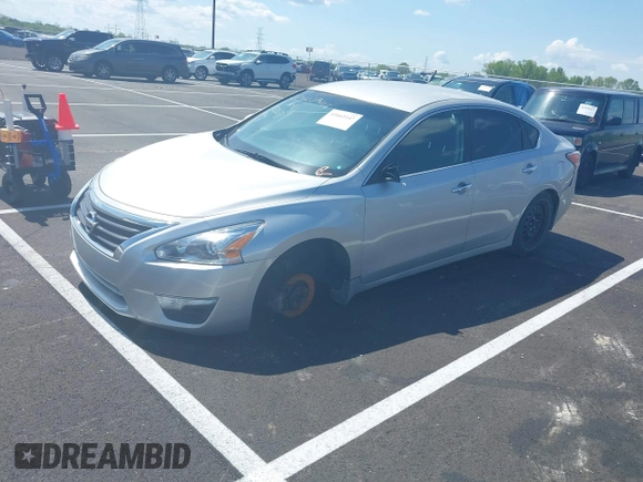 2014 Nissan Altima SV with VIN 1N4AL3AP0EC323033, listed as a IAAI auction lot 41665147 with 145,271 mi miles and . Bid and sale history available at carsss.com. Image 2.