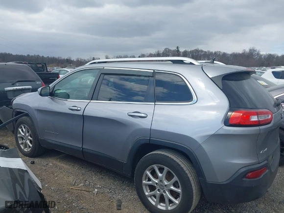 2014 Jeep Cherokee Latitude with VIN 1C4PJMCS3EW178599, listed as a IAAI auction lot 41868253 with 226,578 mi miles. Bid and sale history available at carsss.com. Image 14.