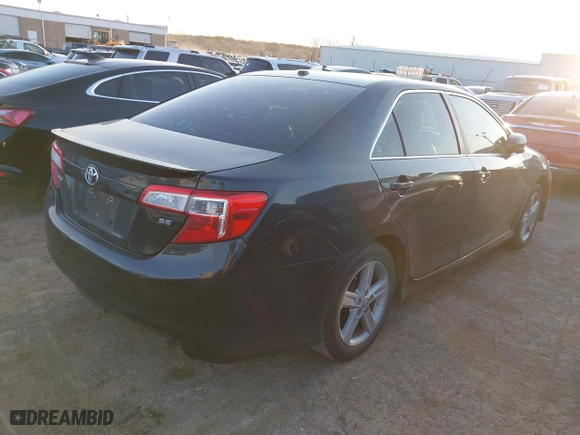 2014 Toyota Camry L with VIN 4T1BF1FK1EU473021, listed as a IAAI auction lot 41781634 with 234,171 mi miles. Bid and sale history available at carsss.com. Image 4.