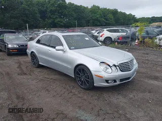 2007 Mercedes-Benz E 350 z VIN WDBUF56X87B133345, wystawiony jako IAAI lot #39859440 z przebiegiem Nie podano mil oraz . Historia ofert i sprzedaży dostępna na DreamBid. Obrazek 1.