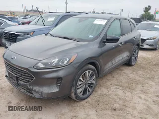 2022 Ford Escape SE z VIN 1FMCU0G68NUB97989, wystawiony jako IAAI lot #41954622 z przebiegiem Nie podano mil oraz . Historia ofert i sprzedaży dostępna na DreamBid. Obrazek 17.