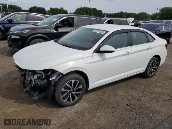 2022 Volkswagen Jetta z VIN 3VWNM7BU9NM021238, wystawiony jako Copart lot #58724755 z przebiegiem 35 889 mil mil oraz Czysty tytuł • Clean title. Historia ofert i sprzedaży dostępna na DreamBid. Obrazek 1.