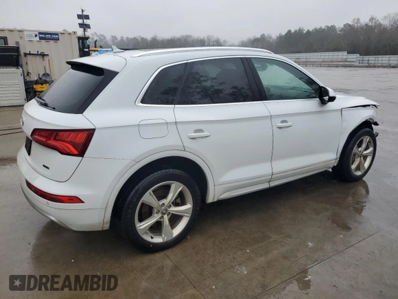 2020 Audi Q5 Premium Plus with VIN WA1BNAFYXL2013483, listed as a Copart auction lot 44373235 with 132,992 mi miles and Salvage Title. Bid and sale history available at carsss.com. Image 3.